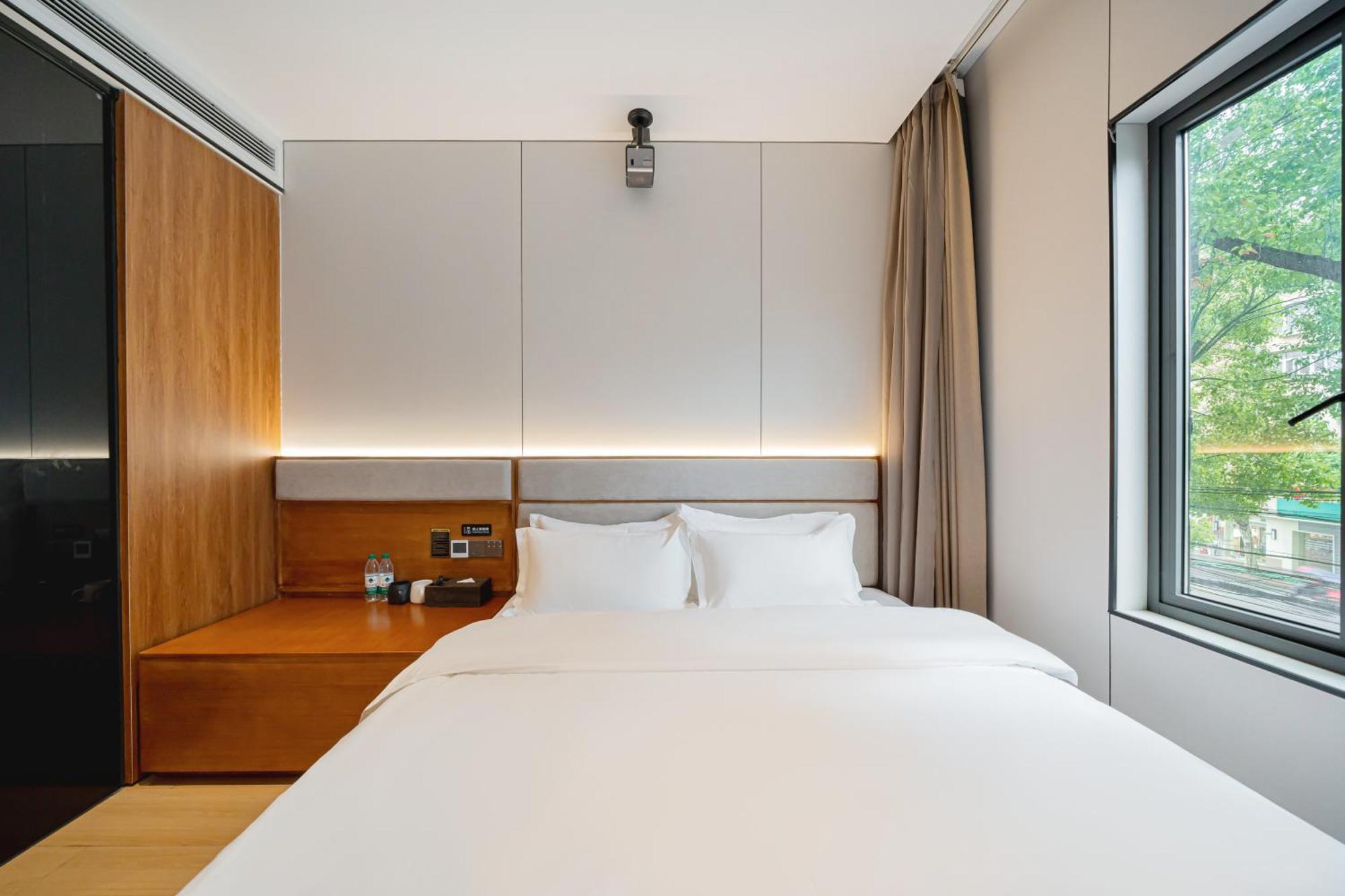 Xihe Hotel-shanghai Lujiazui Lancun Road Subway Station Branch Hotel 2*